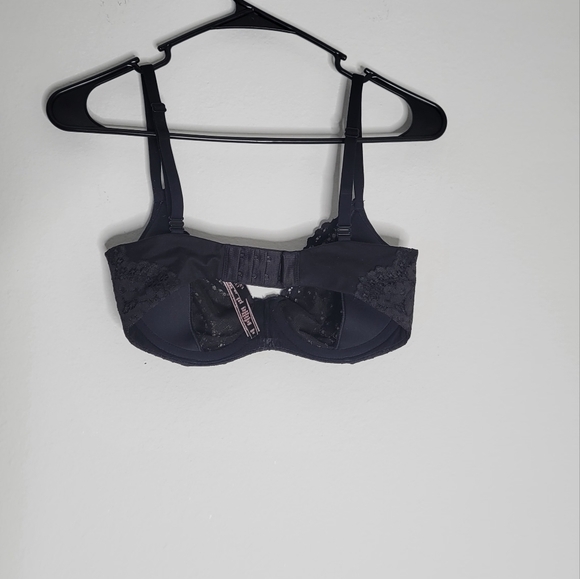 Victoria's Secret Bra 32DDD - Picture 4 of 8